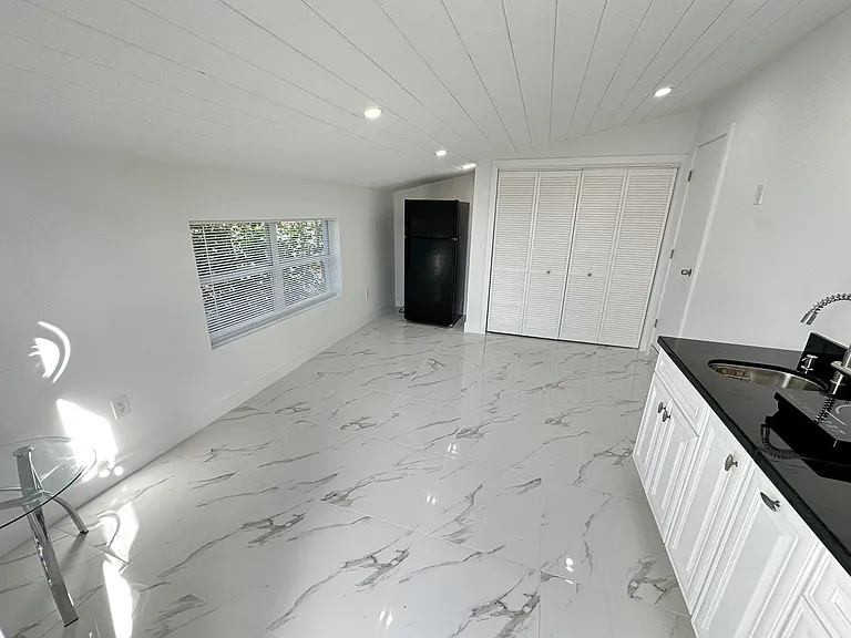 4500 SW 102nd Pl — Photo 1