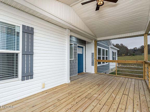 3rd image of 673 Aaron Davis Rd