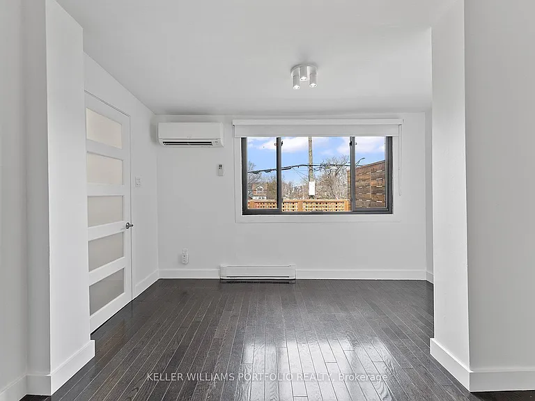 2118A Danforth Ave — Photo 24