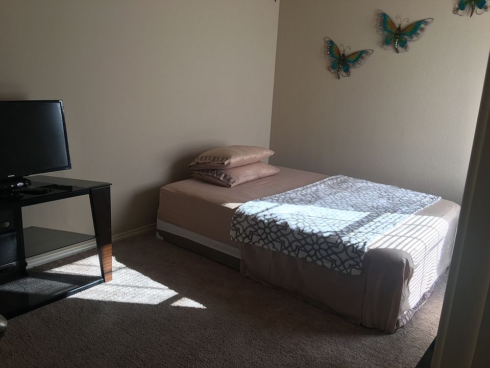 1st image of 611 Oriole Blvd #401