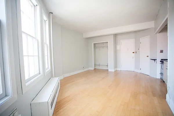 m*u様 【お値下げ不可】house on the hill Parent S/ 76-35 113th Street #1F in Forest Hills, Queens | StreetEasy