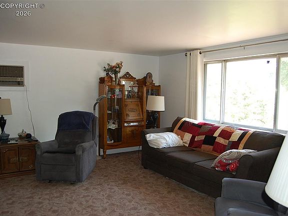 4th image of 1016 Bentley Dr