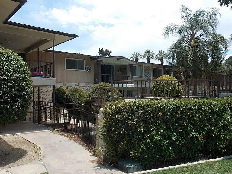 25276 Barton Rd #3 — Photo 4