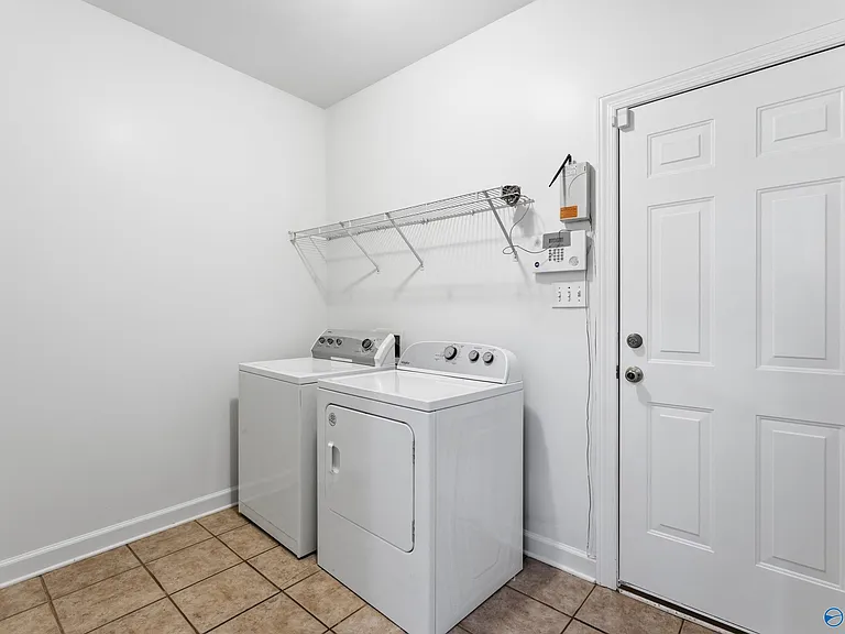 146 Paul Revere Dr — Photo 22