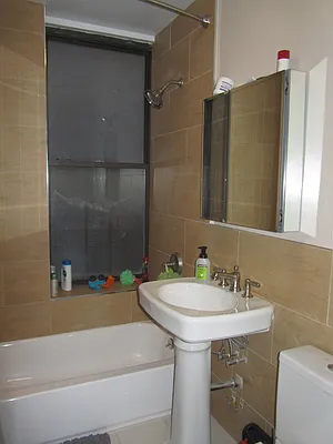 Rented by Beekman Street Realty | media 15