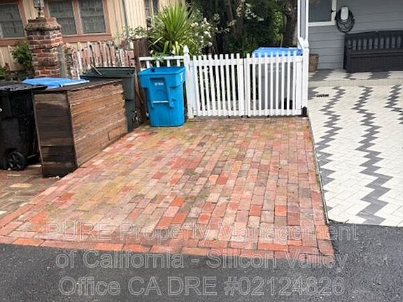 2nd image of 21518 Almaden Rd