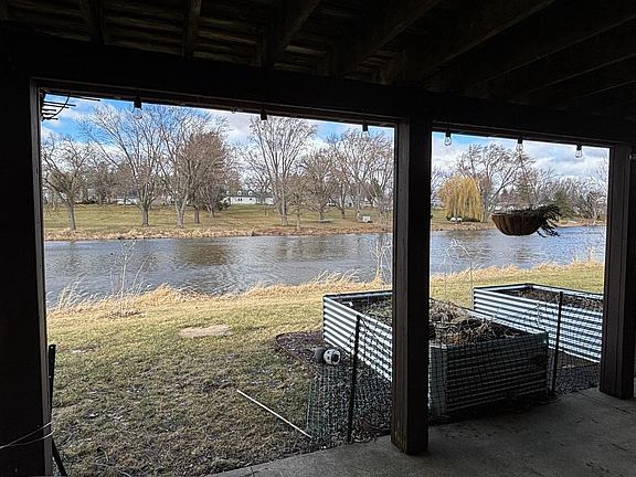 4th image of 731 North Main Street