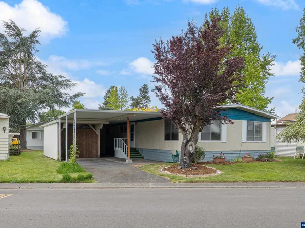 1999 Jansen Way Unit 35, Woodburn, OR 97071