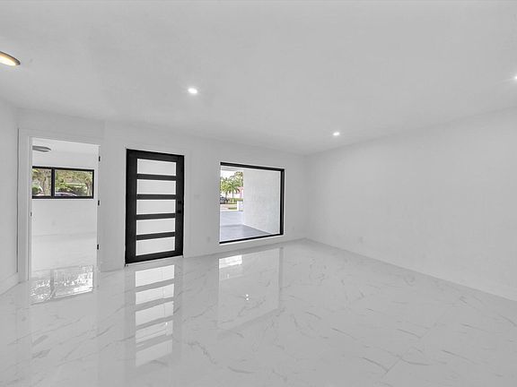 2nd image of 4531 SW 20th Street