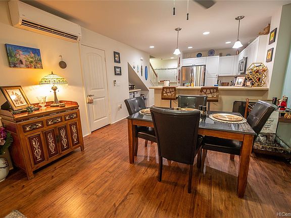 5th image of 1020 Kakala St APT 1604