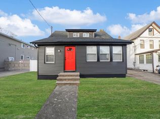 53 E Valley Stream Blvd, Valley Stream, NY 11580