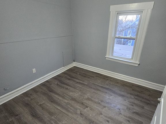 5th image of 529 S Clinton St #H2