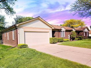 22701 Shoreview Ct, Saint Clair Shores, MI 48082