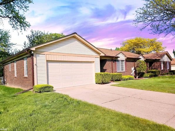22701 Shoreview Ct, Saint Clair Shores, MI 48082