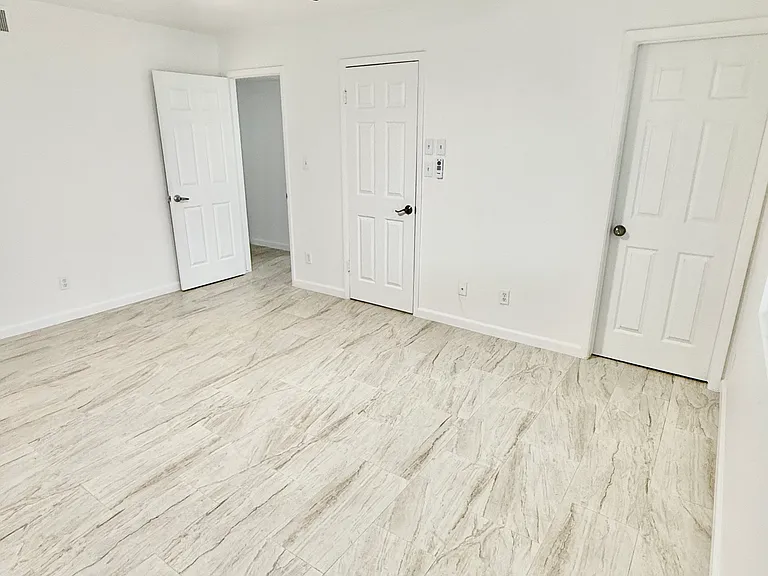 5817 W Tierra Buena Ln — Photo 20