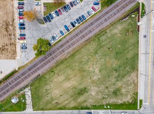 200 E Judd St, Woodstock, IL 60098