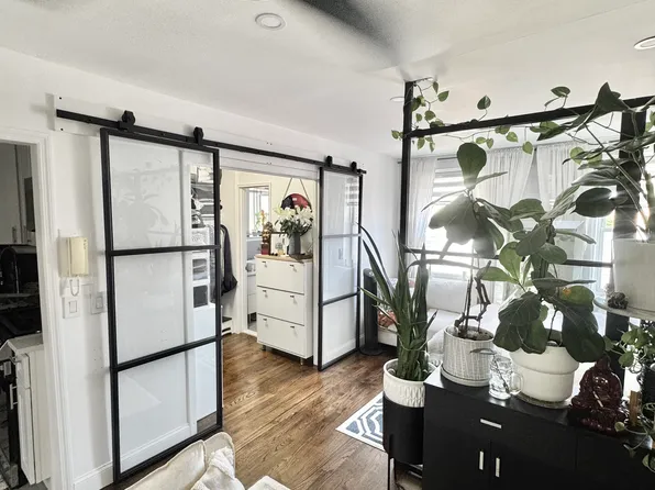 125-16 83rd Drive image 4 of 8