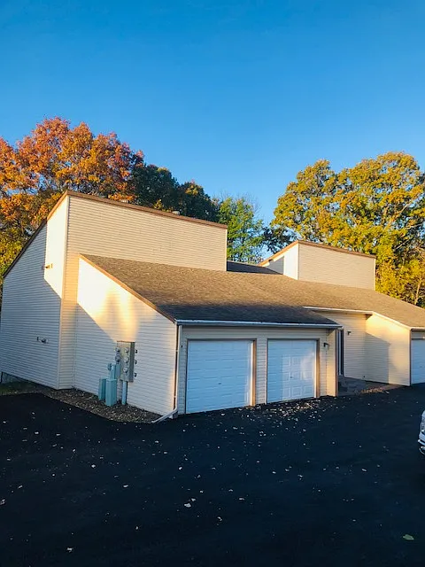 1 bed, 690 sqft, $1,225 — Photo 3