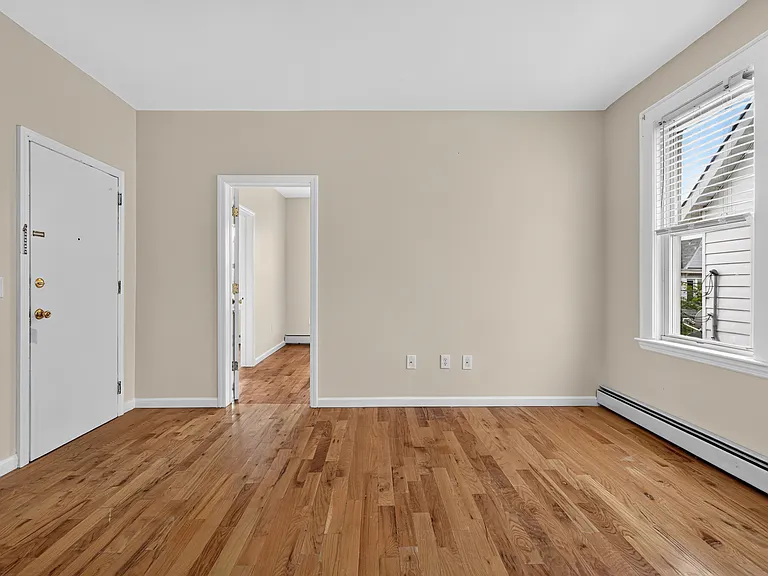 21 Robert Pl #2R — Photo 19