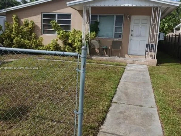 3075 NW 59th St, Miami, FL 33142