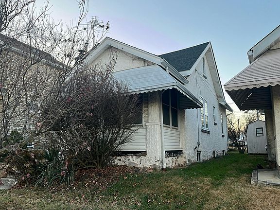 2nd image of 1011 Stanbridge St
