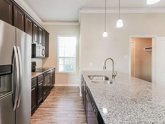 5th image of 6523 Gray Birch Ln