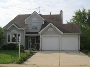 23 Fillmore Ln, Streamwood, IL 60107