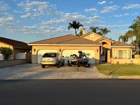 30223 Point Marina Dr, Canyon Lake, CA 92587