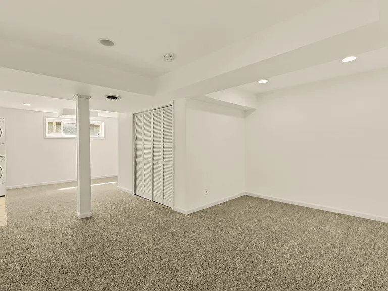 3111 63rd Pl — Photo 35