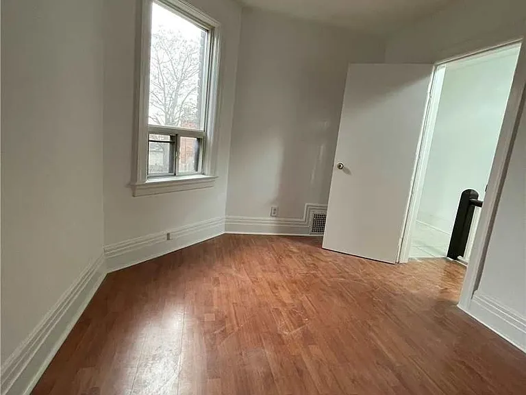 1228 Dufferin St #2 — Photo 1