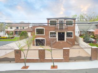 67 Sharrotts Rd, Staten Island, NY 10309