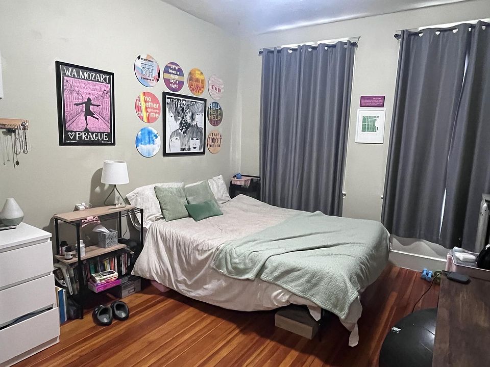 2nd image of 44 Creighton St #2