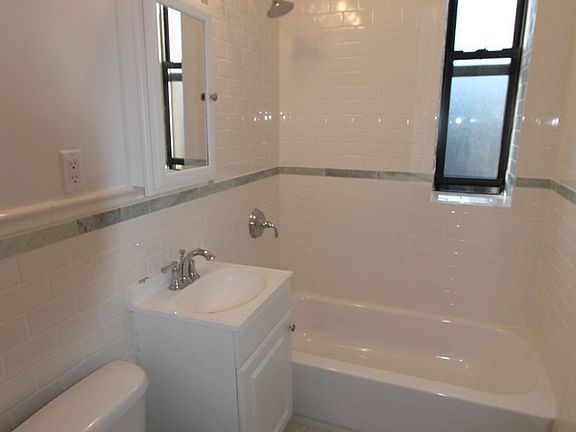 4th image of 66 Saint Nicholas Pl APT A23