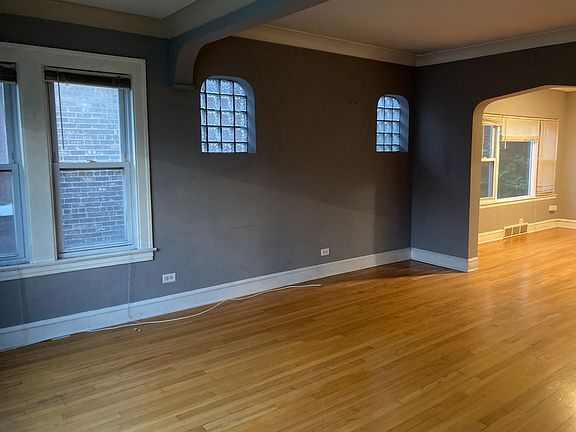 2nd image of 1620 East Ave Unit 1