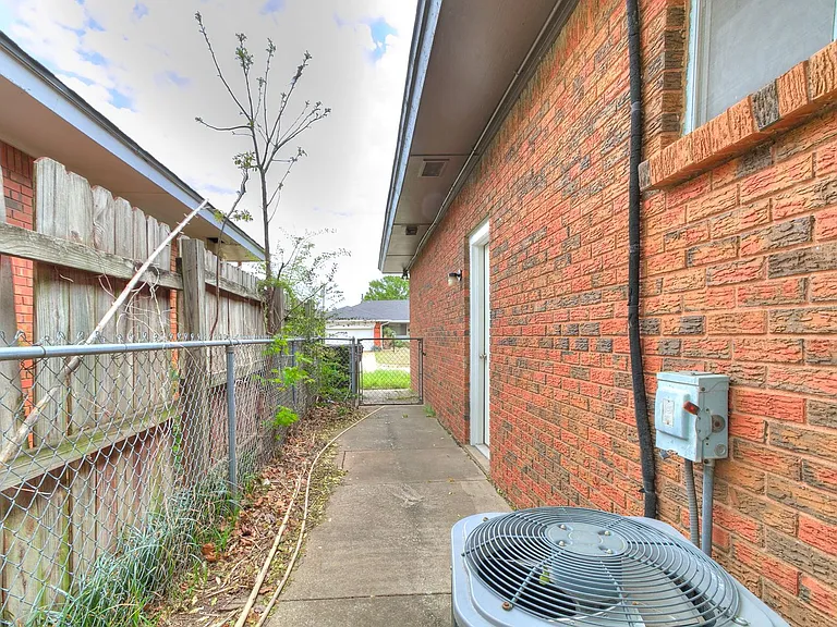 721 E Bouse Dr — Photo 34