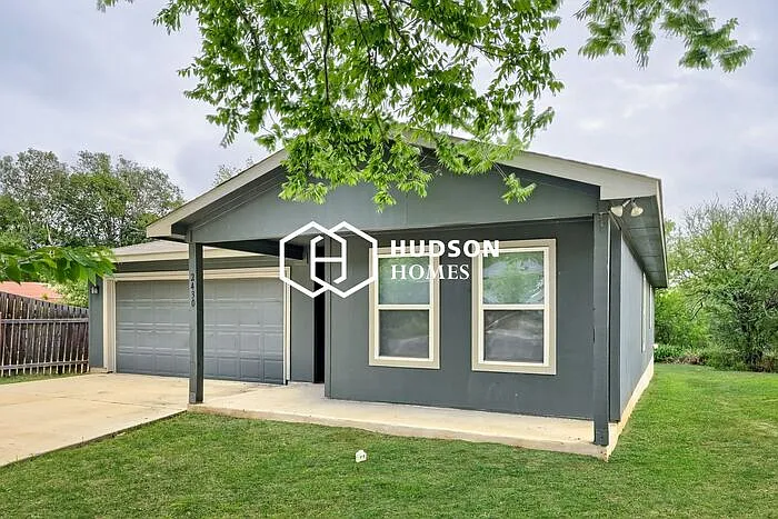 2430 Bermuda Dr — Photo 3