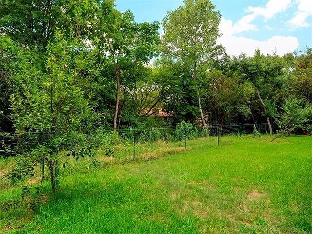 3414 Rain Forest Dr — Photo 4