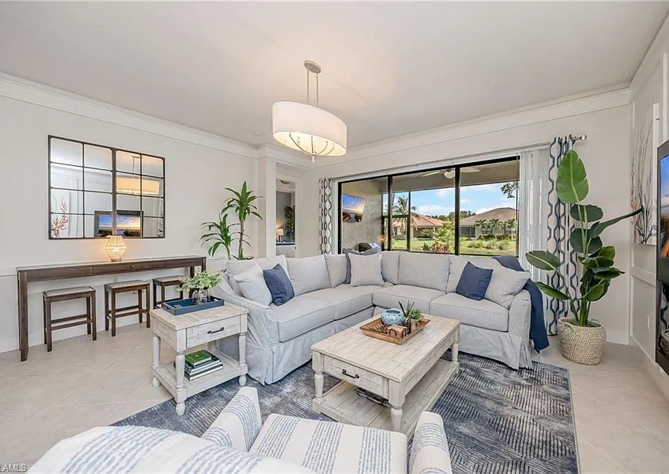13441 Coronado Dr