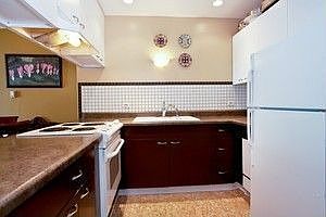 4th image of 543 Burlington Ave APT 213