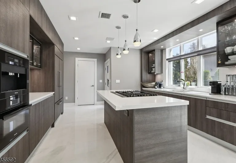63 Roberts Rd — Photo 12