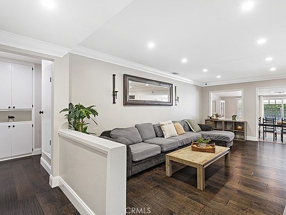 2nd image of 19438 Calvert St