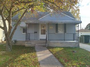 1253 8th St, Wyandotte, MI 48192