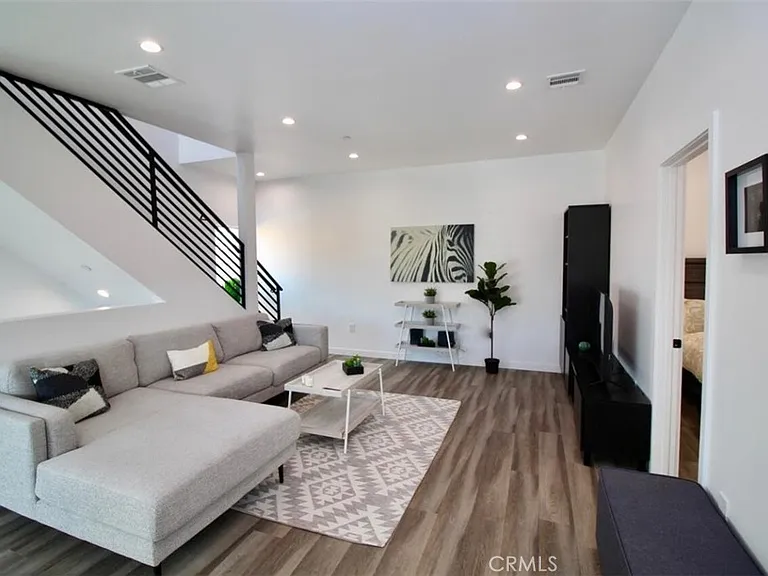 1416 S Cloverdale Ave #1416 — Photo 16