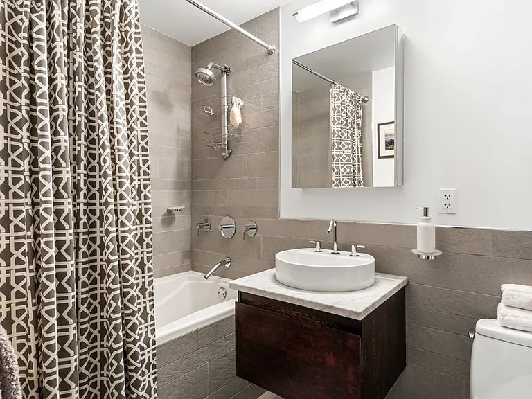 462 W 58th St #1A — Photo 11