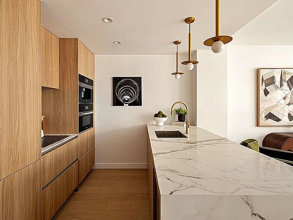 5th image of 21 W 17th St #9