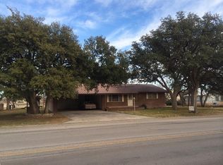 502 S Main St, Eden, TX 76837
