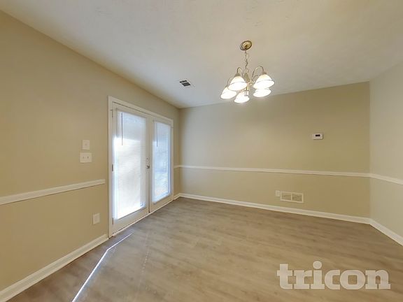 3rd image of 1830 Fox Ridge Dr
