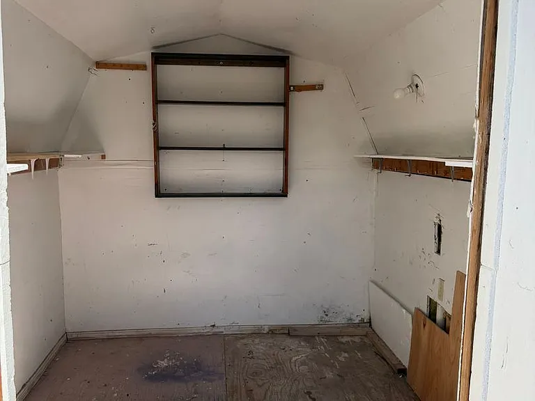 165 N Cherry St — Photo 10