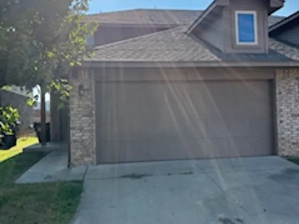 Moore Two Story Duplex, 118 NE 23rd St #118K, Oklahoma City, OK 73160