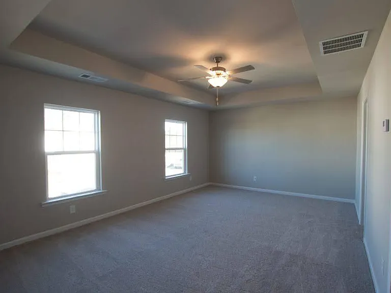 128 Briarwood Dr — Photo 16